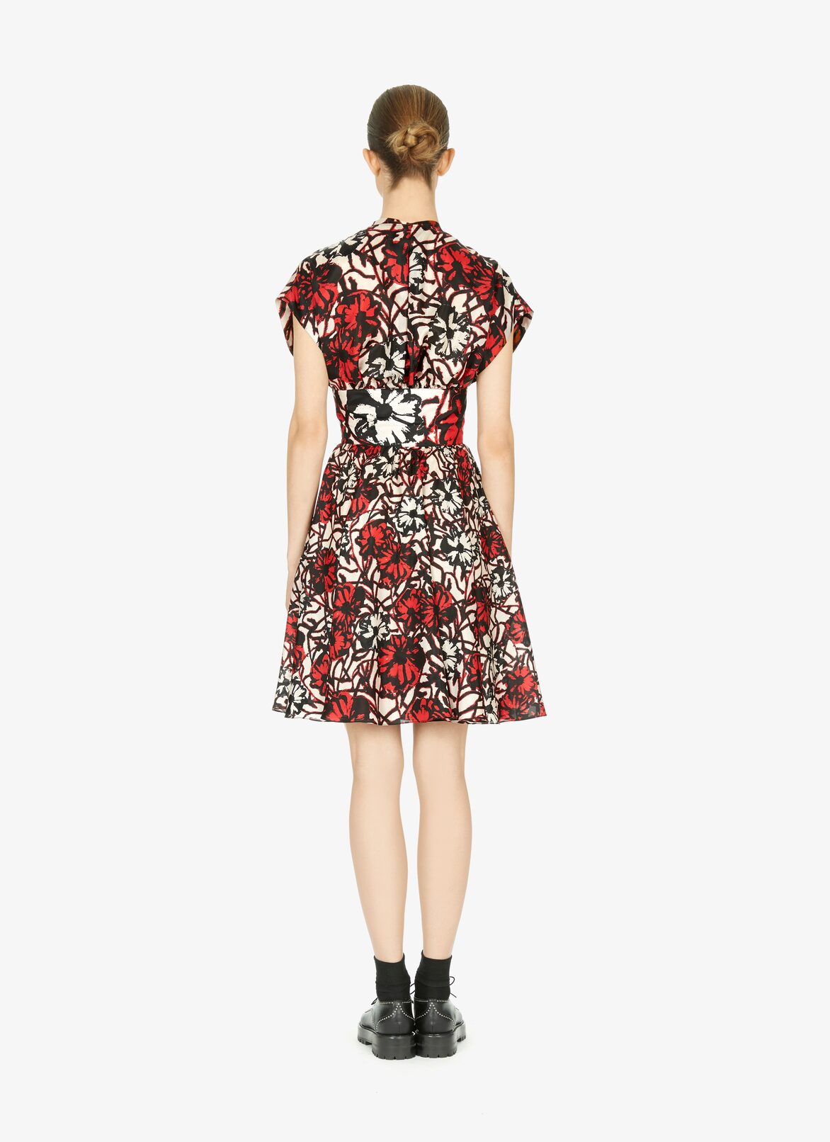 Ausgestelltes Kleid aus Habotai-Seide mit Print  ALAÏA SCHWARZ/ROT AUSGESTELLTES KLEID AUS HABOTAI-SEIDE MIT PRINT